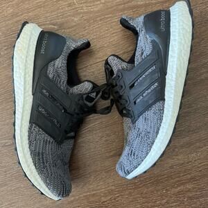 adidas UltraBoost Men’s Primeblue Running Shoes Gray Sz 9
